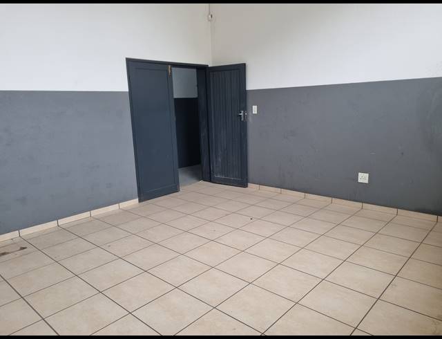 539M² WAREHOUSE TO LET IN VINTONIA
